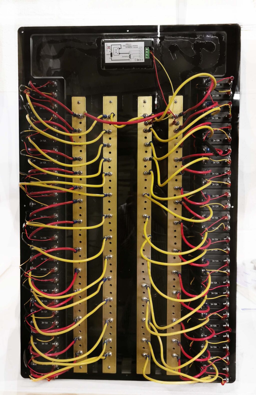 AC/DC POWER DISTRIBUTION PANEL AC DC Marine Inc.