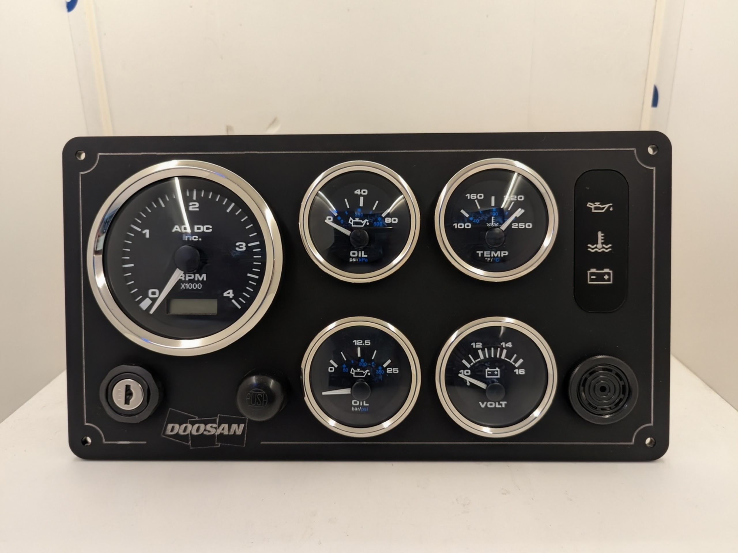 Doosan Diesel Engine Instrument Panel 5 Premier Gauges (Made in USA) - Image 3