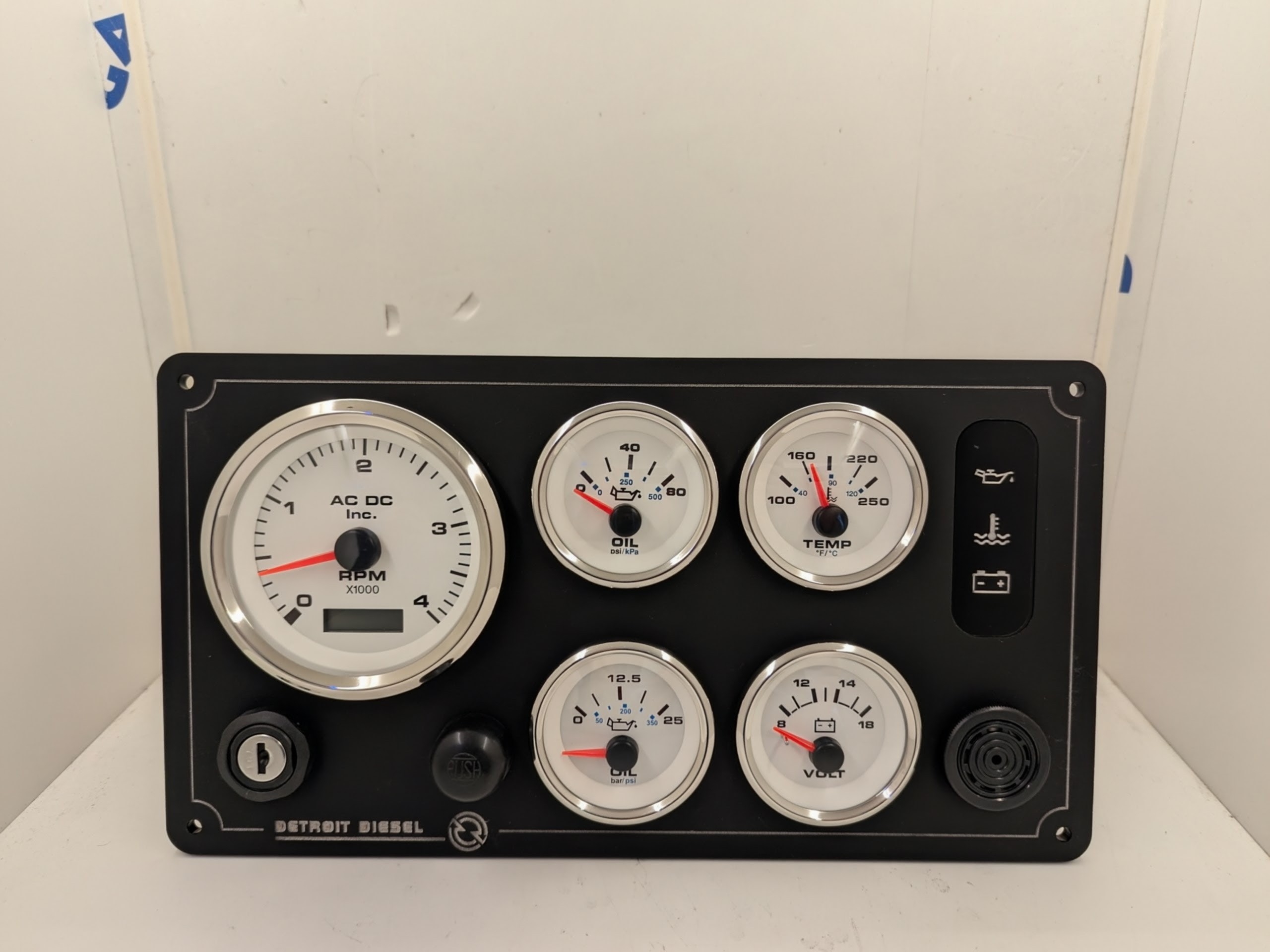 Detroit Diesel Marine Panel 5 Premier Gauges (Made in USA) - Image 3